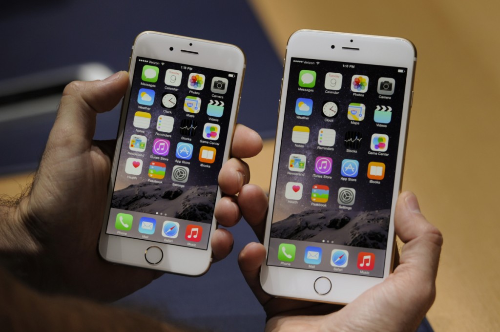 Apple Inc. Reveals Bigger-Screen iPhones Alongside Wearables