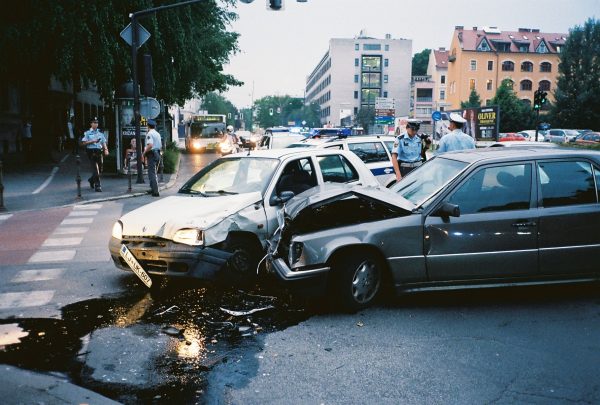 6 Steps to Take Following a Car Accident